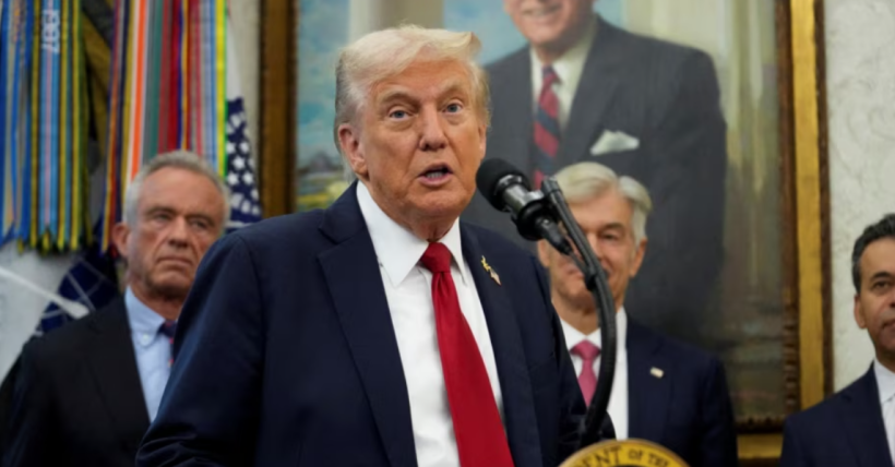 Trump i kërkon Izraelit t’i ndalë bombardimet në Gazë, pasi Hamasi pajtohet t’i lirojë pengjet