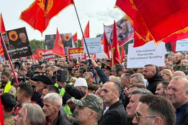 Protesta mbarëkombëtare për ish-krerët e UÇK-së, Rama thirrje qytetarëve të marrin pjesë: Liria ka emër